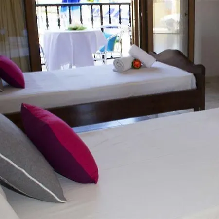 Litsa Aparthotel